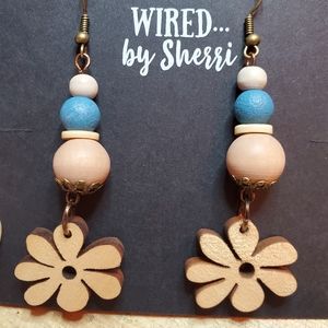 Flower drop earrings